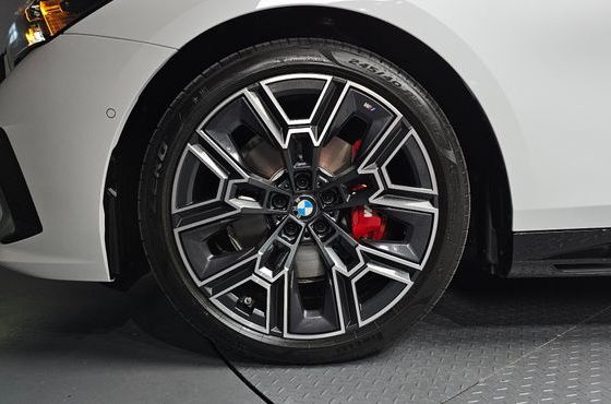 BMW 5-Series 530i xDrive M Sport Pro Special Edition — пробег 8 185 км — фото 5 из 5