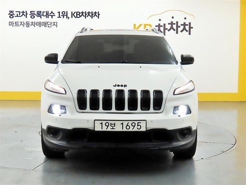 Jeep Cherokee 2.0 Diesel Longitude AWD — пробег 118 468 км — фото 1 из 5