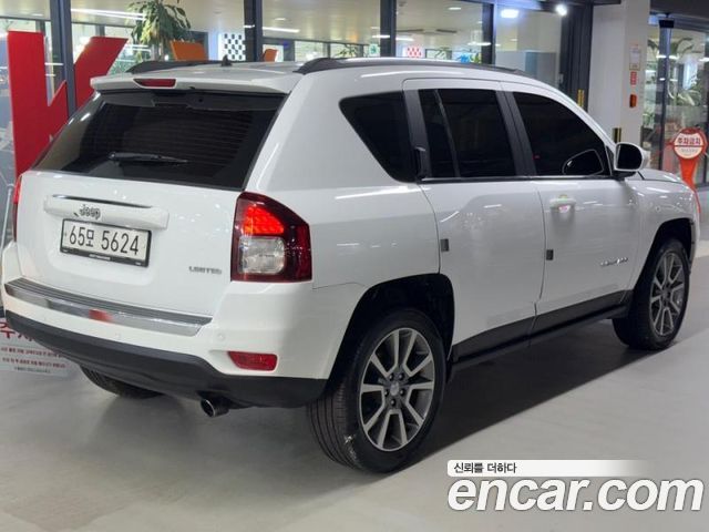 Jeep Compass 2.4 Limited 1st — пробег 76 002 км — фото 4 из 5