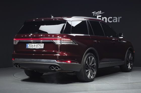 Lincoln Aviator 3.0 Reserve AWD — пробег 75 017 км — фото 2 из 5