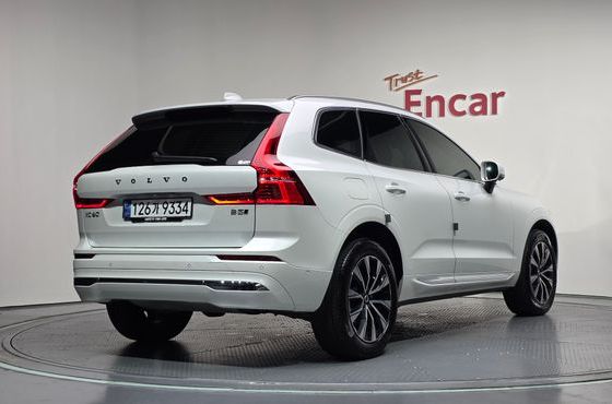 Volvo XC60 B5 Ultra Bright — пробег 34 872 км — фото 2 из 5