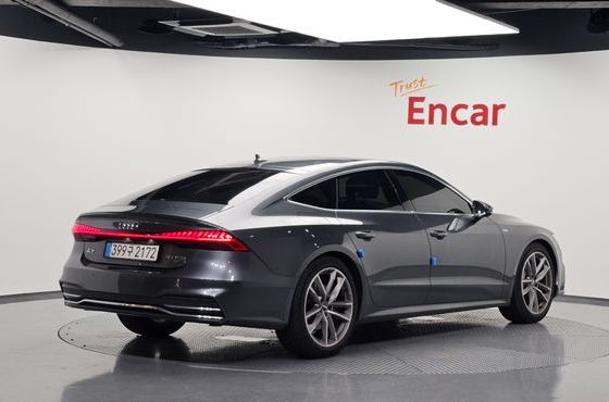 Audi A7 55 TFSI Quattro Premium — пробег 72 404 км — фото 2 из 5