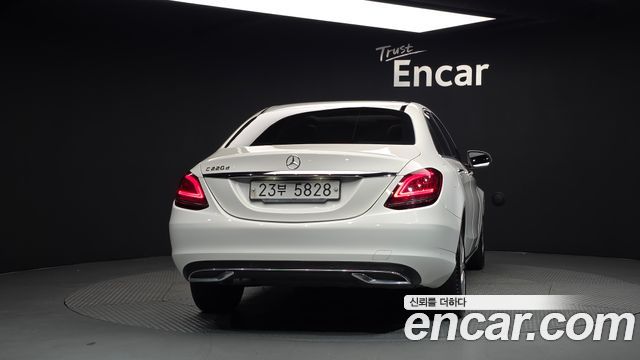 Mercedes-Benz C-Class из Кореи Encar
