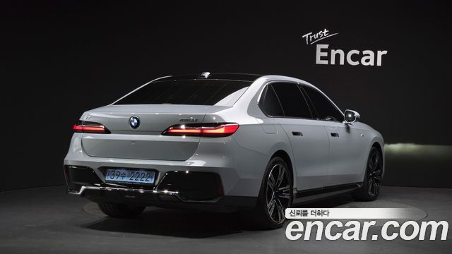 BMW i7 из Кореи Encar