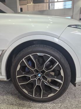 BMW X7 xDrive 40i M Sport 6STR — пробег 10 000 км — фото 3 из 5