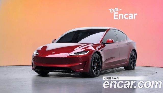 Tesla Model 3 Performance AWD — пробег 21 985 км — фото 1 из 5