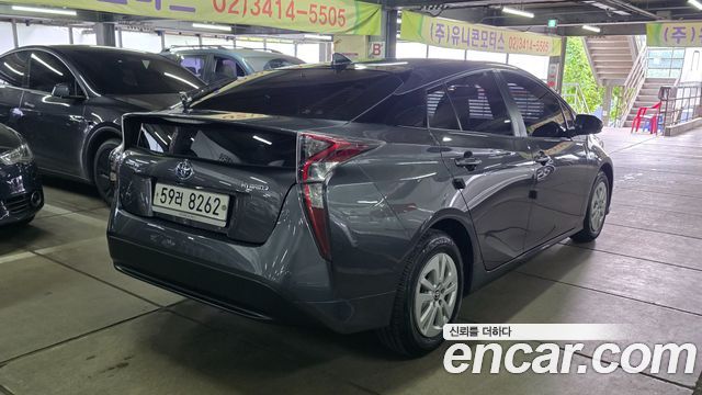 Toyota Prius из Кореи Encar