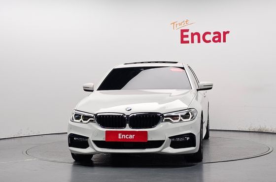 BMW 5-Series 520d xDrive M Sport Package Plus — пробег 70 748 км — фото 3 из 5