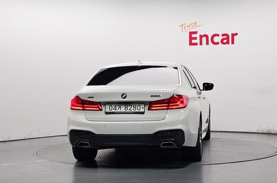BMW 5-Series 520d xDrive M Sport Package Plus — пробег 70 748 км — фото 4 из 5
