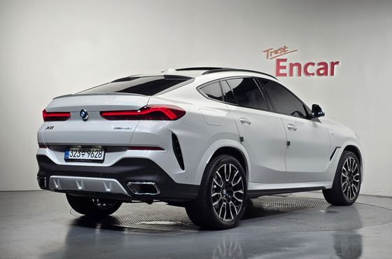 BMW X6 xDrive40i M Sport — пробег 20 561 км — фото 2 из 5