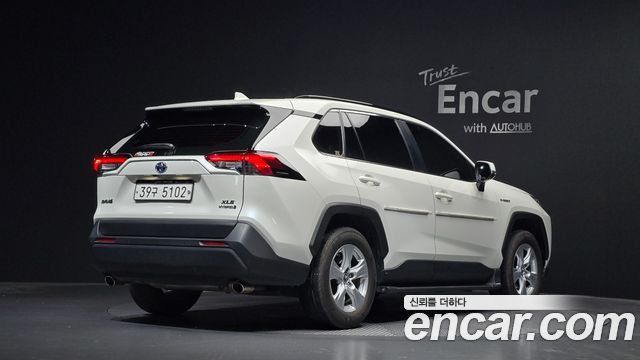 Toyota RAV4 2.5 2WD Hybrid — пробег 127 477 км — фото 2 из 5