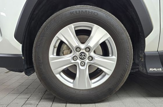 Toyota RAV4 2.5 2WD Hybrid — пробег 127 477 км — фото 5 из 5