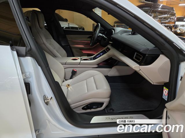 Porsche Taycan из Кореи Encar