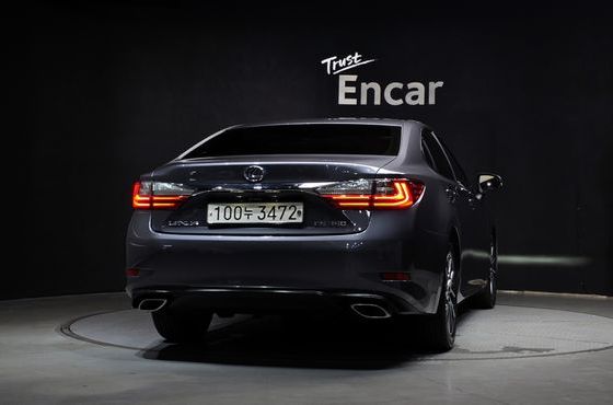 Lexus ES Supreme XV60 — пробег 48 564 км — фото 4 из 5