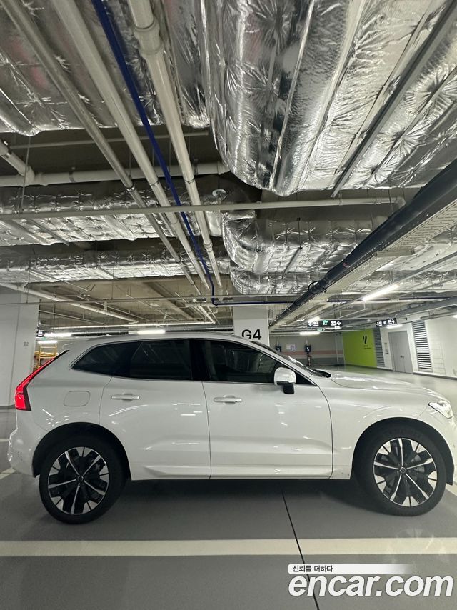 Volvo XC60 B5 Ultra Bright Air Sus — пробег 22 601 км — фото 4 из 5