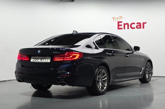 BMW 5-Series 520d xDrive M Sport Package Plus — пробег 180 973 км — фото 2 из 5