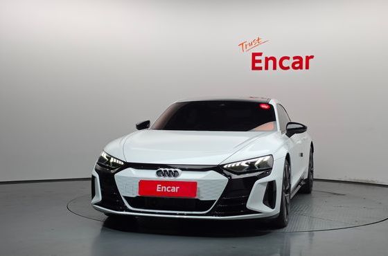 Audi e-tron GT GT quattro Premium — пробег 3 745 км — фото 3 из 5