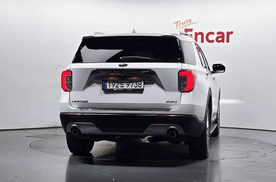 Ford Explorer 2.3 LimIted 4WD — пробег 61 785 км — фото 4 из 5