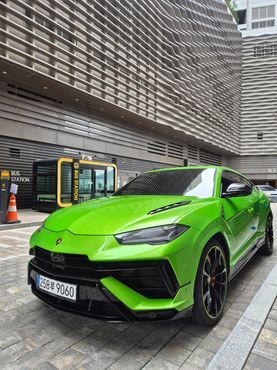 Lamborghini Urus 4.0 V8 S — пробег 5 500 км — фото 1 из 5