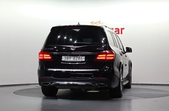 Mercedes-Benz GLS-Class GLS500 4MATIC — пробег 233 350 км — фото 4 из 5