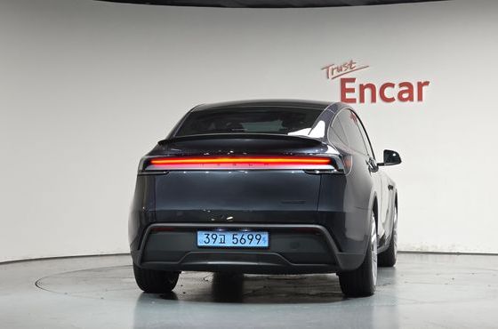 Tesla Model Y Long Range AWD — пробег 13 222 км — фото 4 из 5