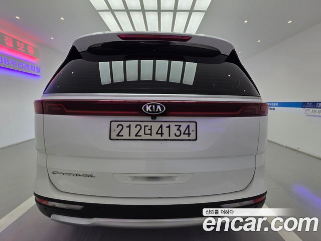 Kia Carnival из Кореи Encar