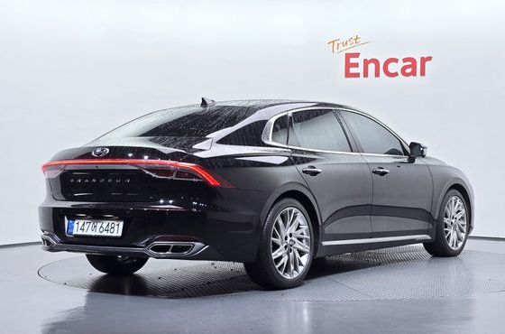 Hyundai Grandeur 2.5 Calligraphy — пробег 70 388 км — фото 2 из 5