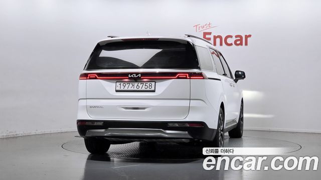 Kia Carnival из Кореи Encar
