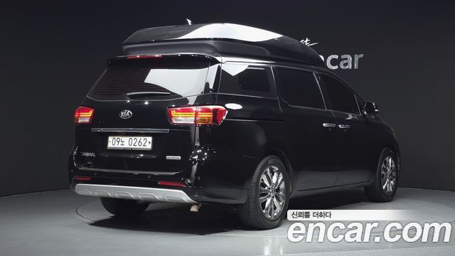 Kia Carnival из Кореи Encar