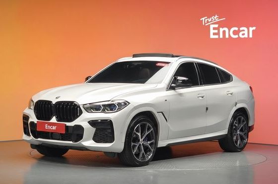 BMW X6 xDrive40i M Sport — пробег 72 008 км — фото 1 из 5