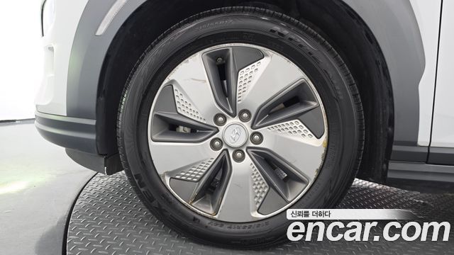Hyundai Kona из Кореи Encar