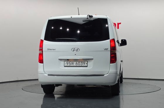 Hyundai Starex Van 5-Seater Smart — пробег 193 365 км — фото 4 из 5