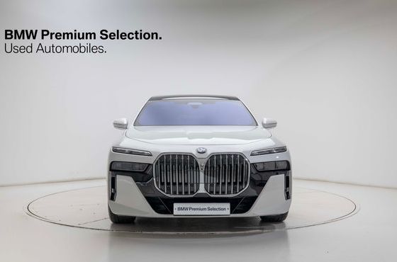 BMW 7-Series 740i xDrive M Sport — пробег 8 974 км — фото 3 из 5