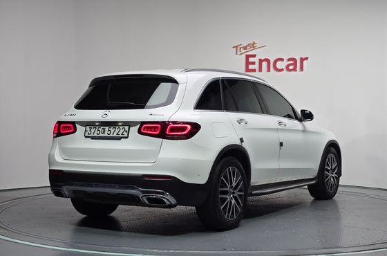Mercedes-Benz GLC-Class GLC300 4MATIC — пробег 124 622 км — фото 2 из 5