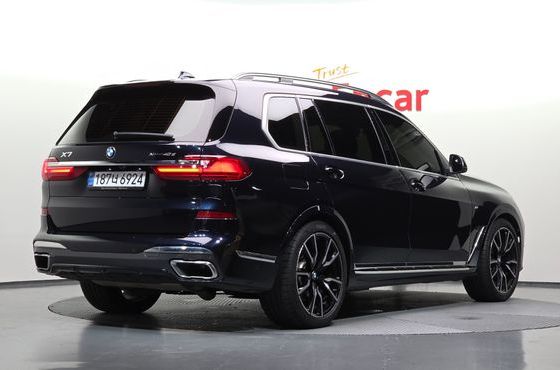 BMW X7 xDrive 40d M Sport 6STR — пробег 76 799 км — фото 2 из 5