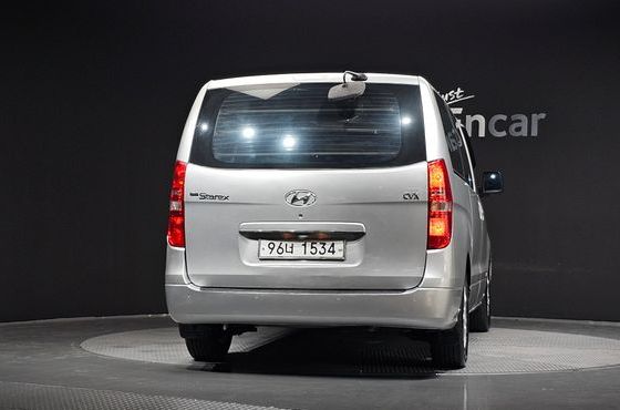 Hyundai Starex 5-Seater VAN CVX Luxury — пробег 41 162 км — фото 4 из 5