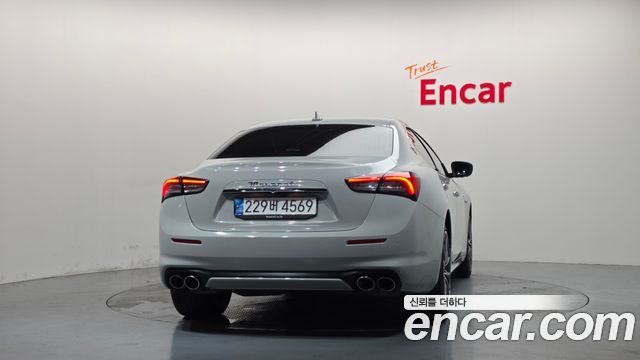 Maserati Ghibli из Кореи Encar