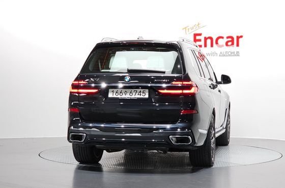 BMW X7 xDrive 40i M Sport 6STR — пробег 5 555 км — фото 4 из 5