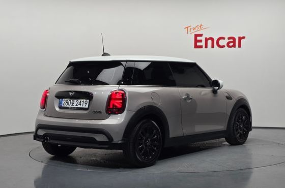 Mini Cooper Classic Third Generation — пробег 28 592 км — фото 2 из 5