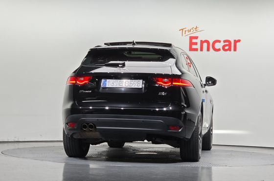 Jaguar F-PACE 20d R-Sport — пробег 149 153 км — фото 4 из 5