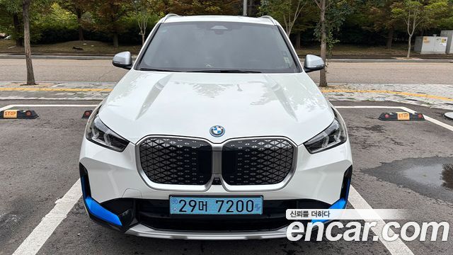 BMW iX1 xDrive 30 xLine — пробег 17 080 км — фото 1 из 5