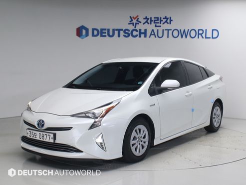 Toyota Prius 1.8 E — пробег 127 516 км — фото 1 из 5