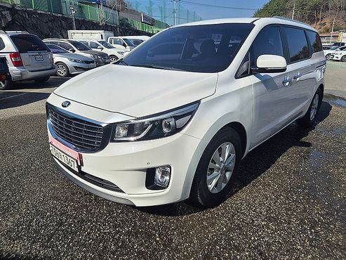 Kia Carnival 11-seater Luxury — пробег 136 007 км — фото 1 из 5