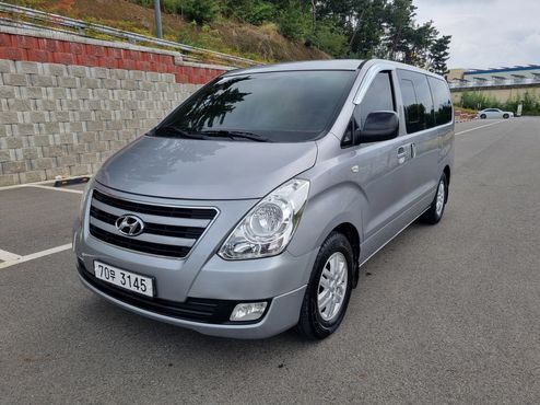 Hyundai Starex 12-Seater Wagon Smart — пробег 236 424 км — фото 2 из 5
