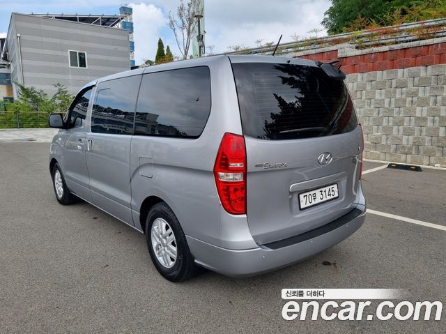 Hyundai Starex 12-Seater Wagon Smart — пробег 236 424 км — фото 3 из 5