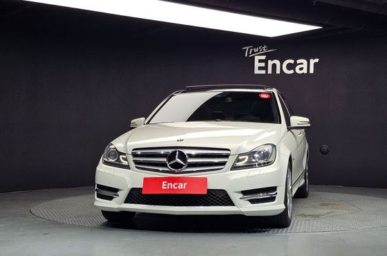 Mercedes-Benz C-Class C200 CGI AVANTGARDE — пробег 87 770 км — фото 3 из 5