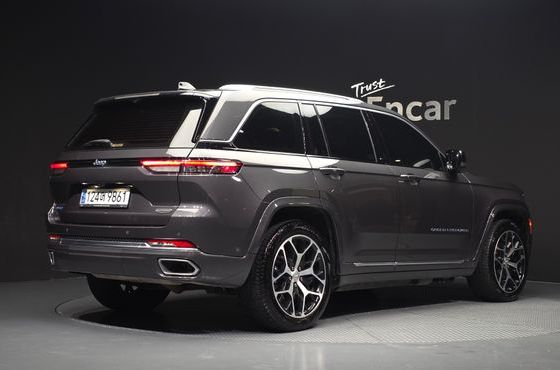 Jeep Cherokee 4xe Summit Reserve — пробег 57 358 км — фото 2 из 5