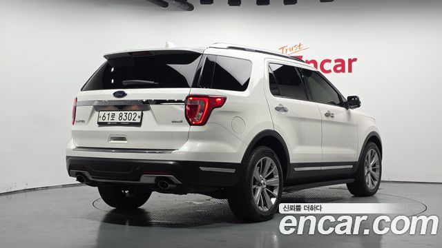 Ford Explorer 2.3 Limited 4WD 5th — пробег 125 001 км — фото 2 из 5