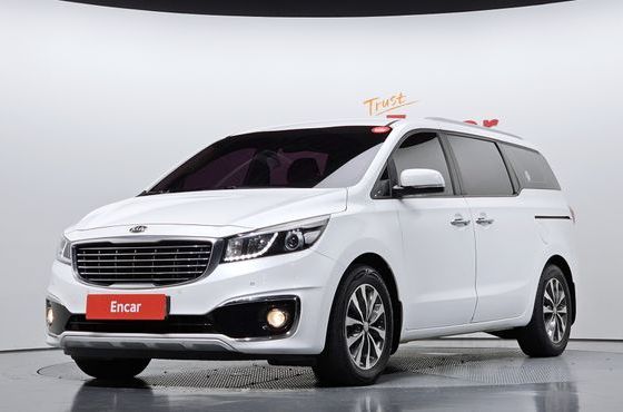 Kia Carnival 9-seater Luxury — пробег 114 360 км — фото 1 из 5