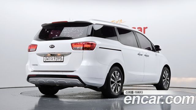 Kia Carnival из Кореи Encar